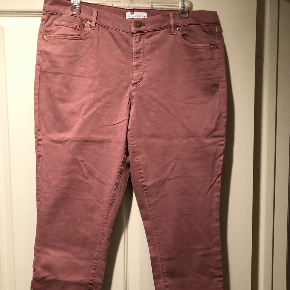 Loft Distressed-color denim - Modern Skinny fit